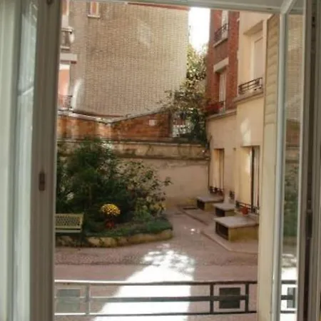 Apartment Lovely In